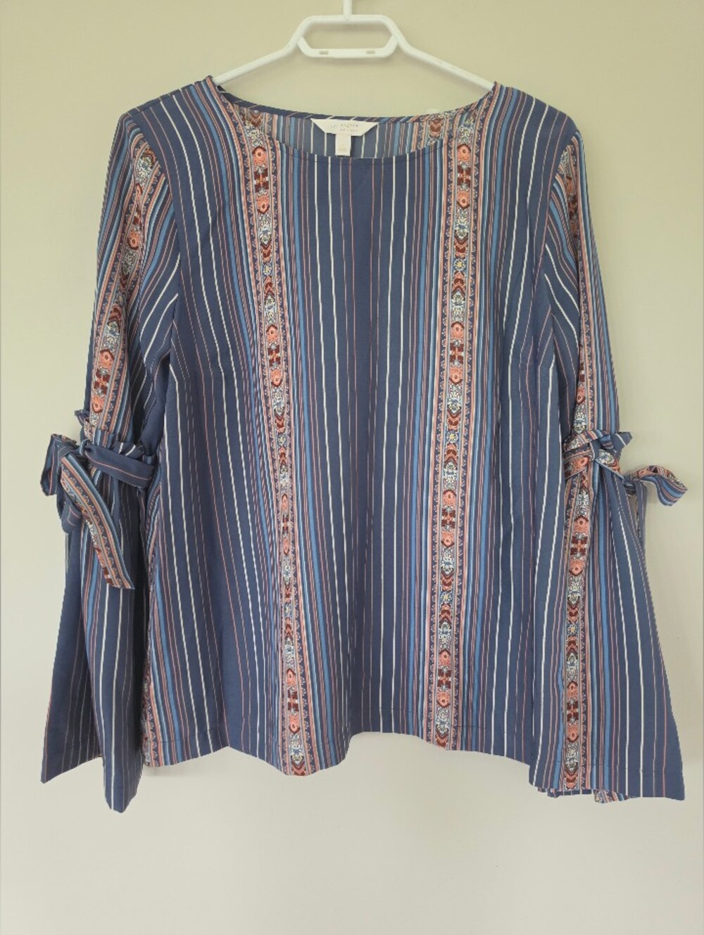 LC Lauren Conrad Floral/Striped Ruffled Tie Bell Sleeve Blouse. Size Large